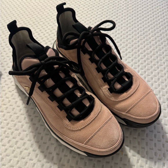 Chanel Sneakers - Picture 4 of 17